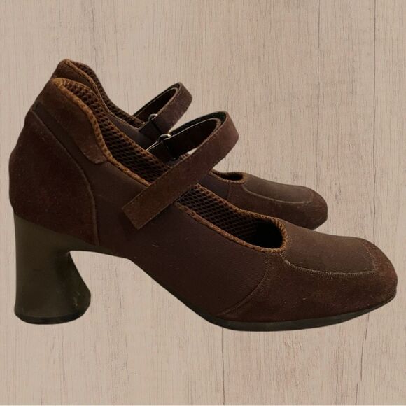 Vintage brown suede Mary Janes square toe heels - Picture 1 of 9